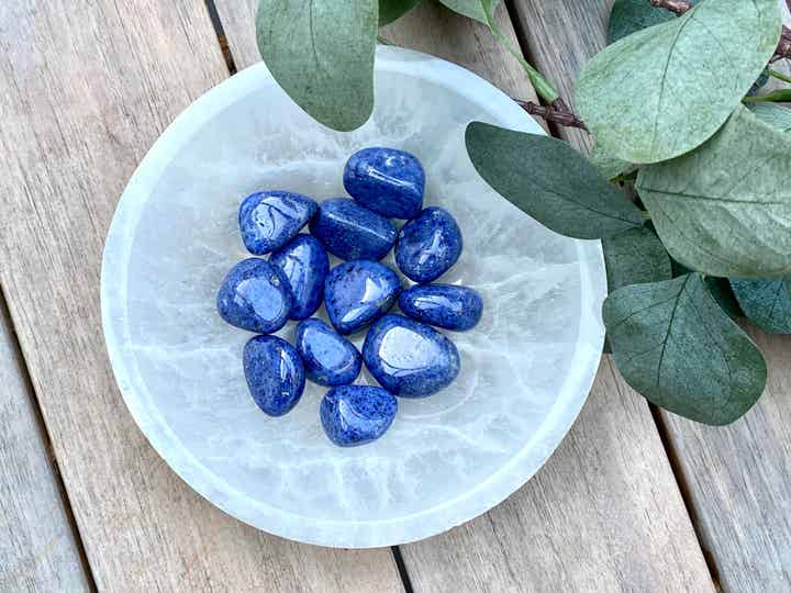 Dumortierite trommelstenen