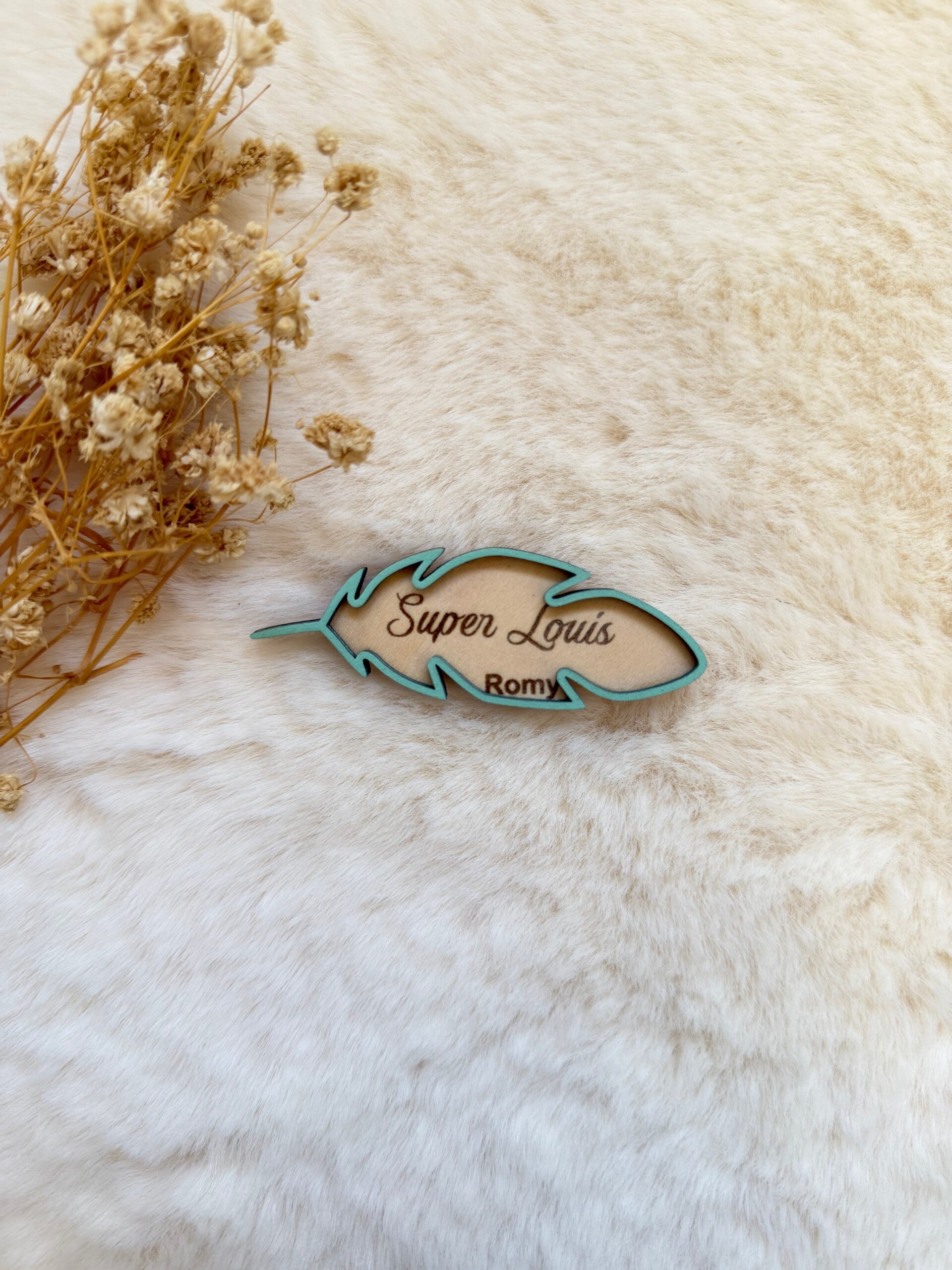 Magnet plume personnalisé maîtresse – Collection Les Jolis Mots