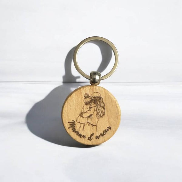 Porte-clé en bois gravé personnalisé – Cadeau famille et amis