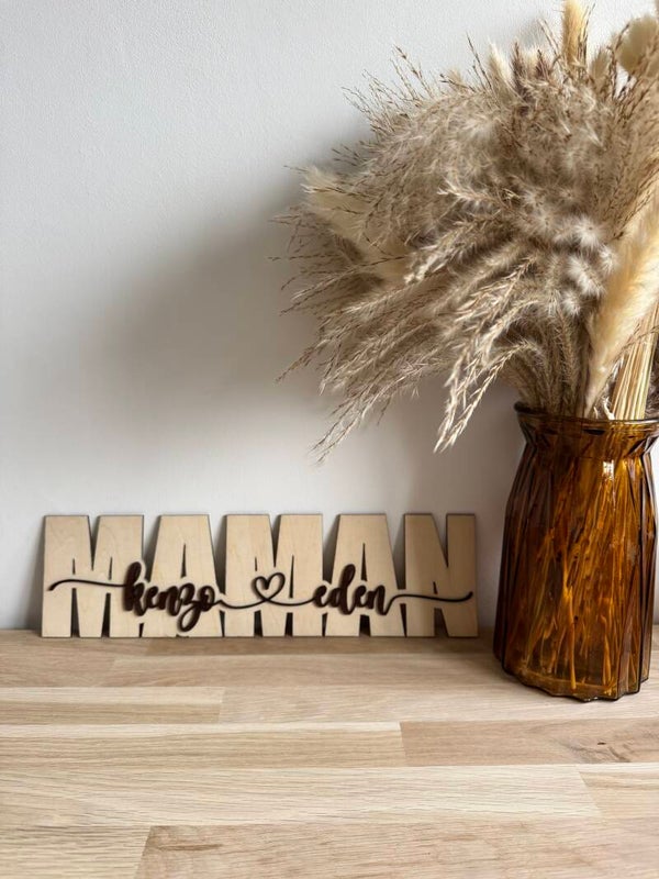 Enseigne Maman en bois gravé à personnaliser