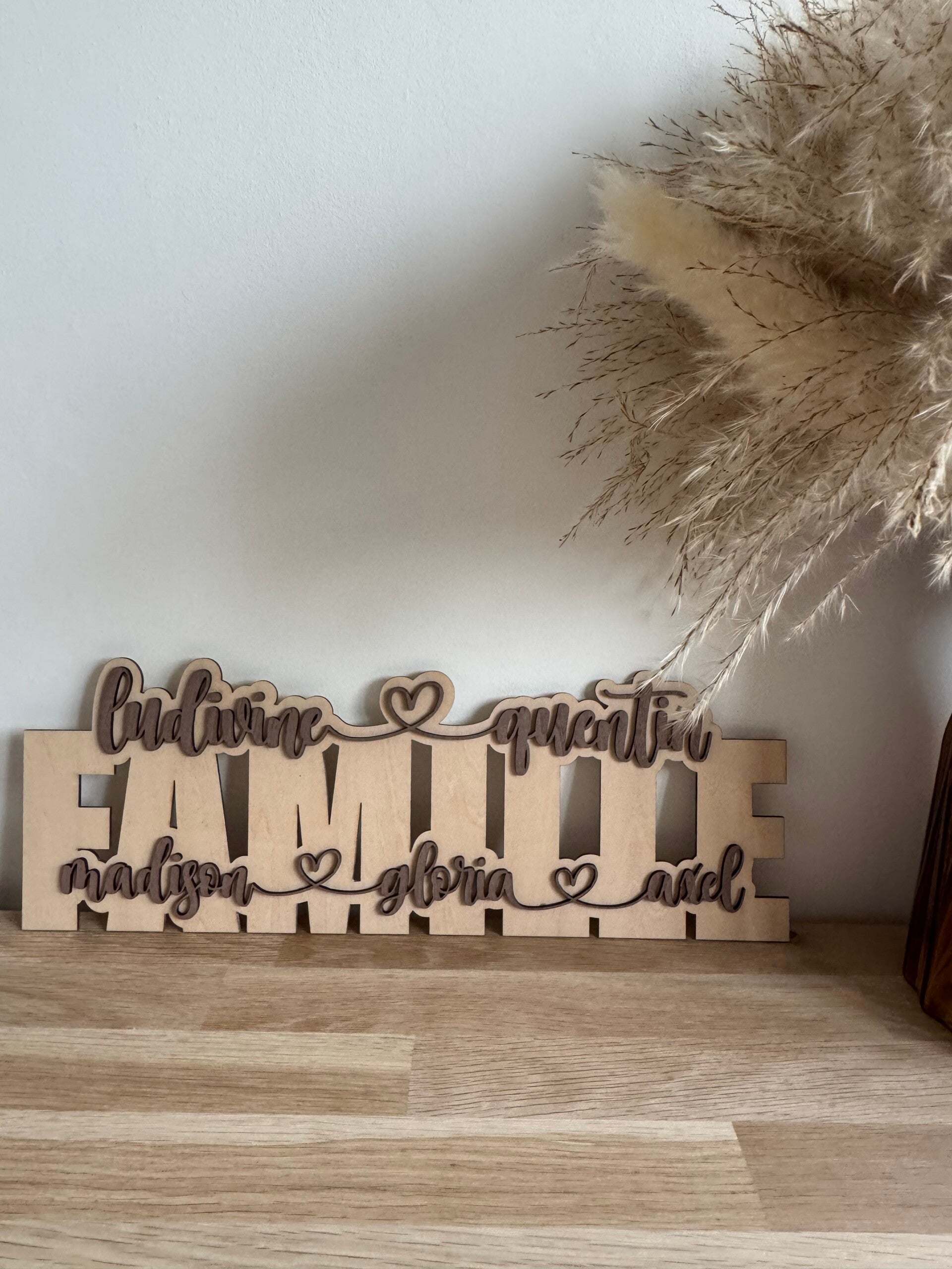 Enseigne Famille en bois gravé à personnaliser