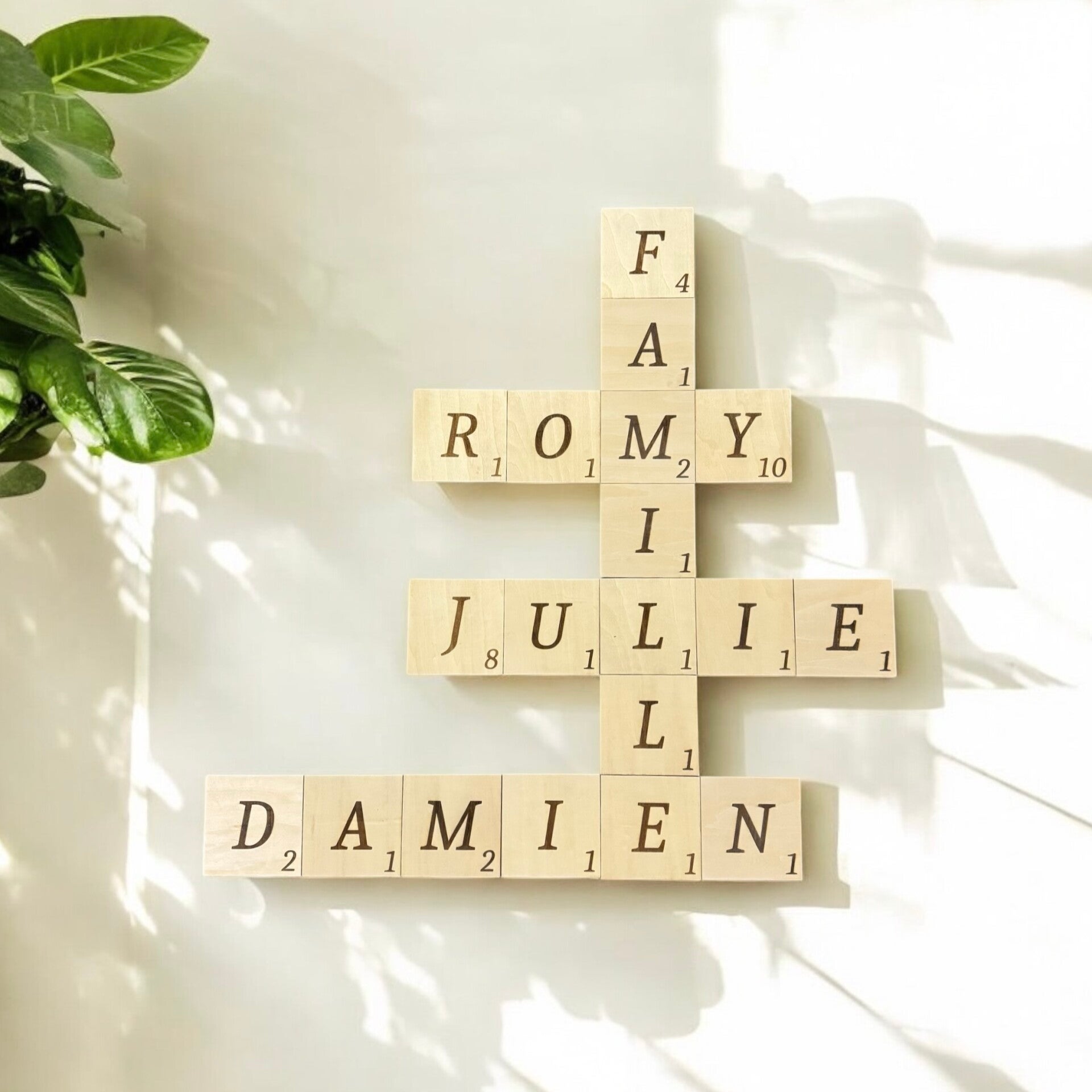 Lettre géante type jeu scrabble en bois gravé