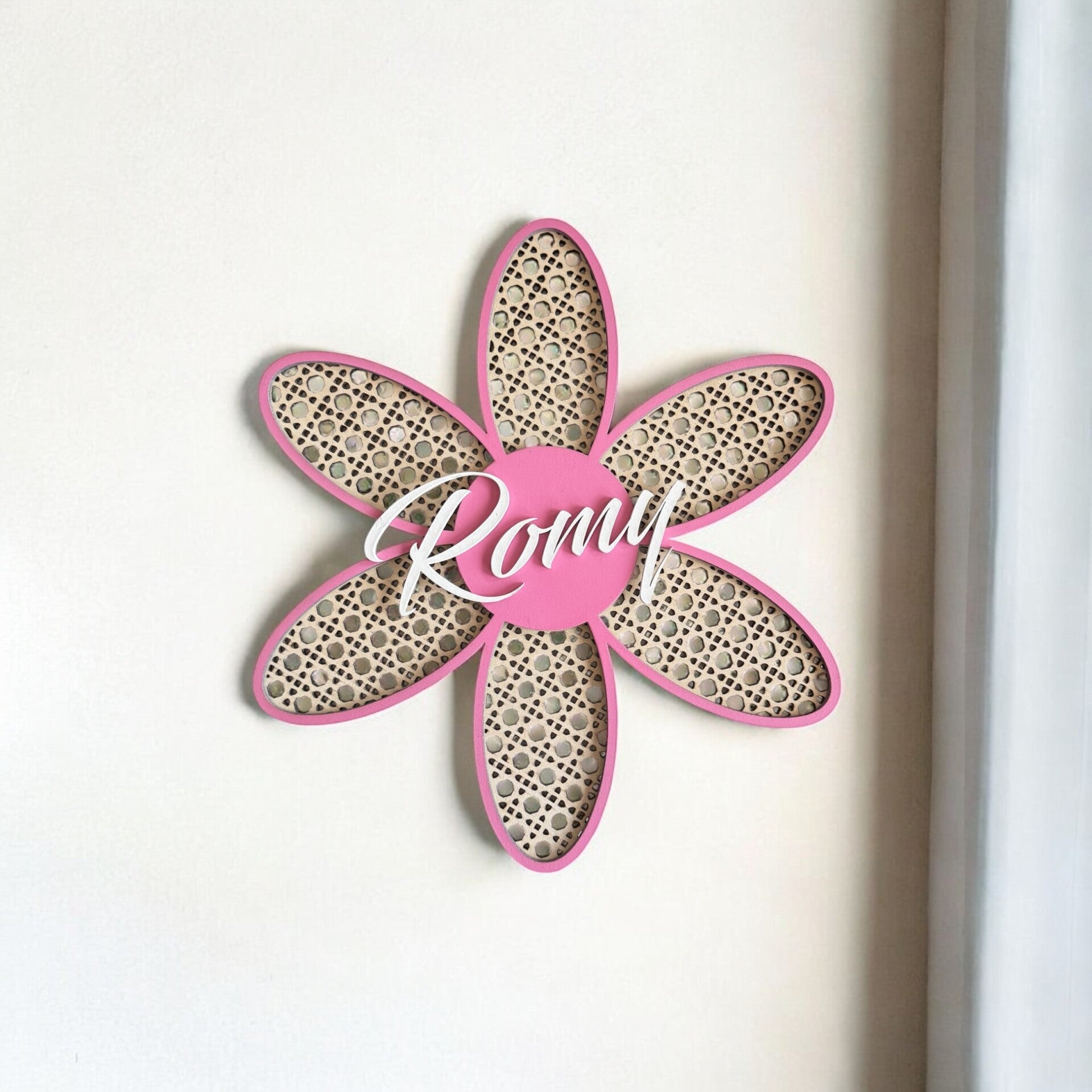 Fleur en bois gravée personnalisable