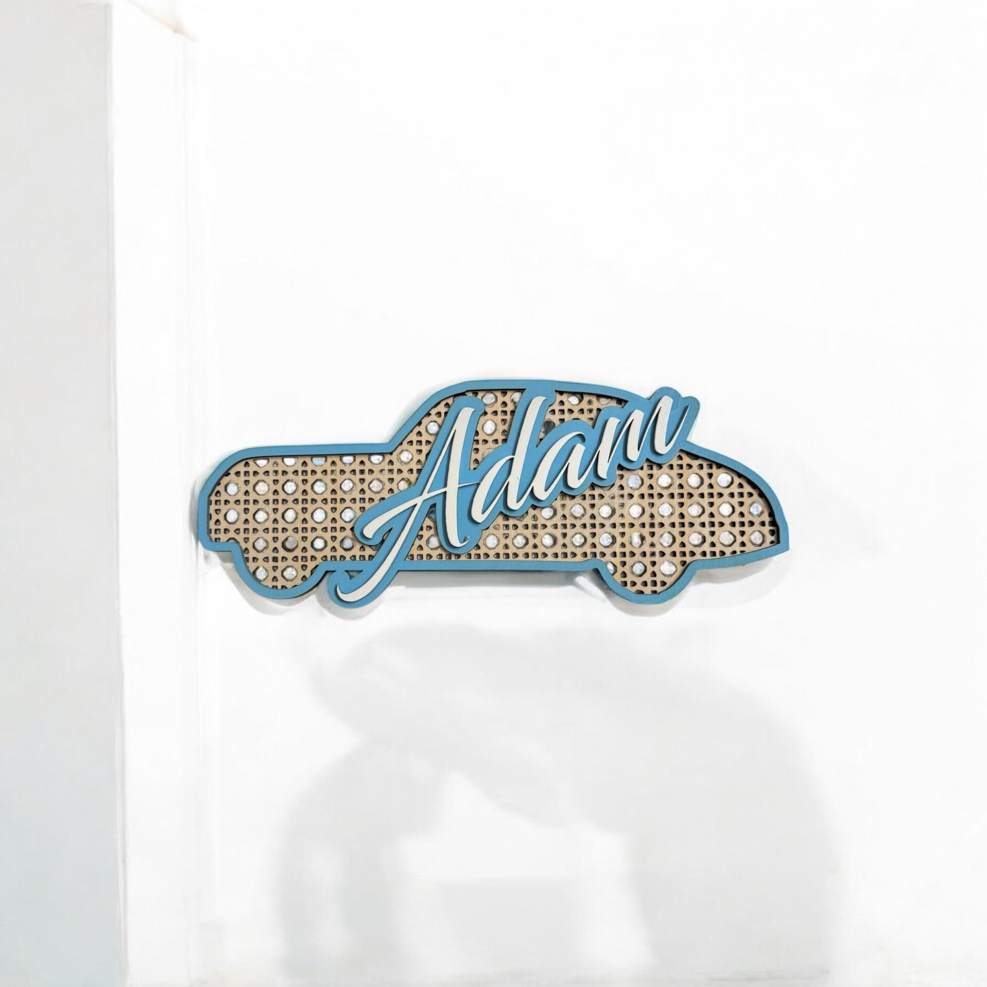 Voiture en bois gravée a personnaliser