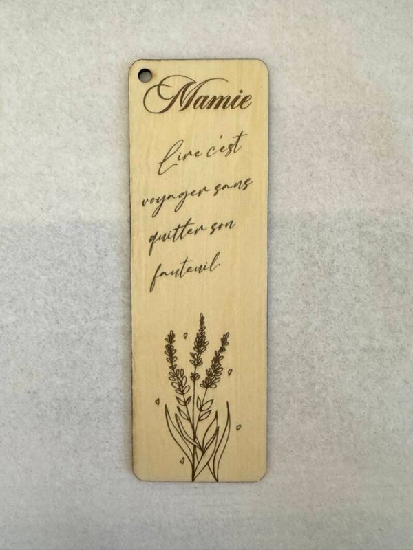 Marque page bois MAMIE
