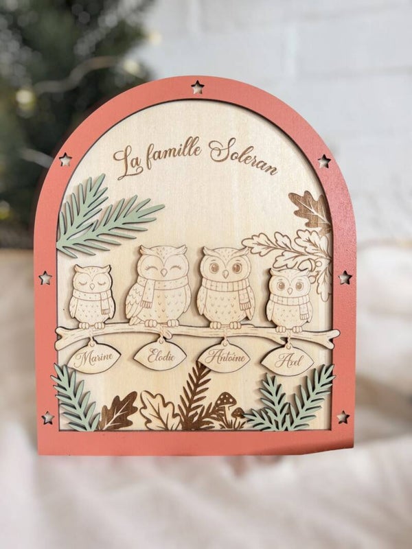 Plaque famille personnalisée en bois – Notre Famille de chouettes