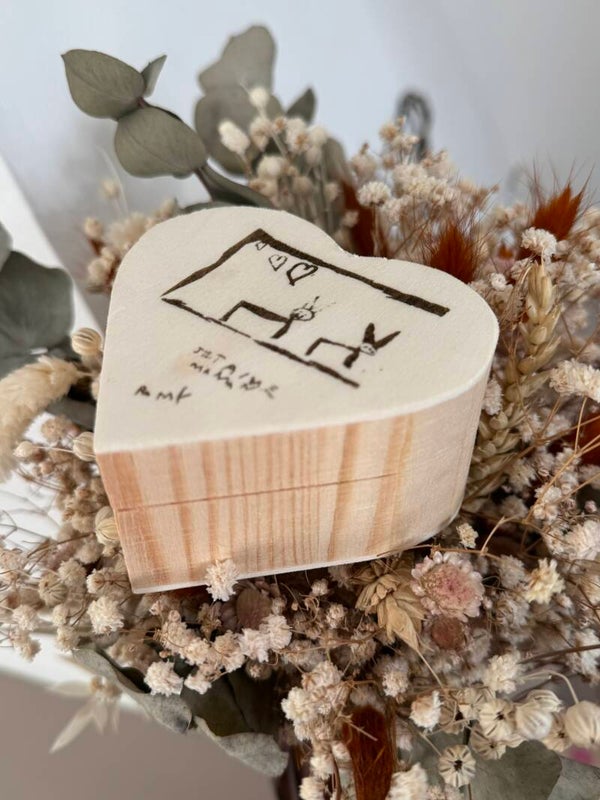 Boîte cœur souvenir gravée avec dessin ou mot d’enfant