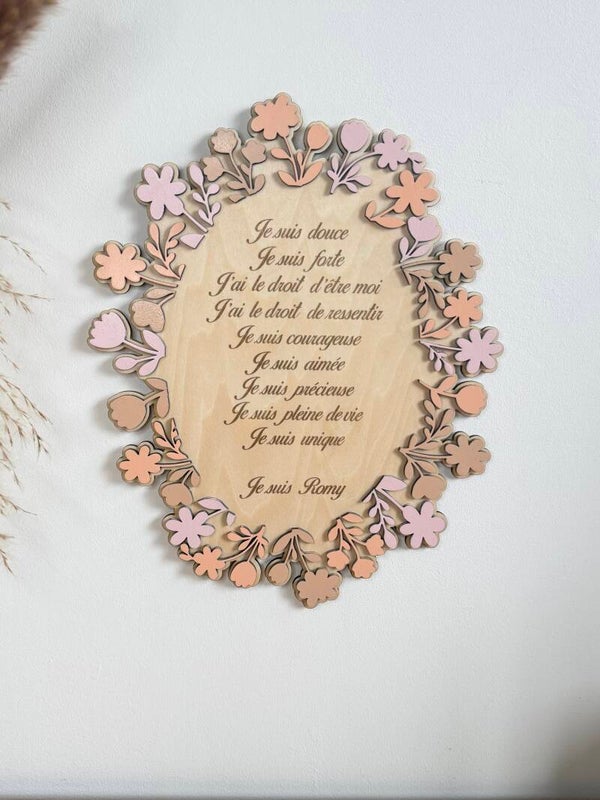 Plaque décorative enfant en bois gravé affirmations positives couronne de fleurs
