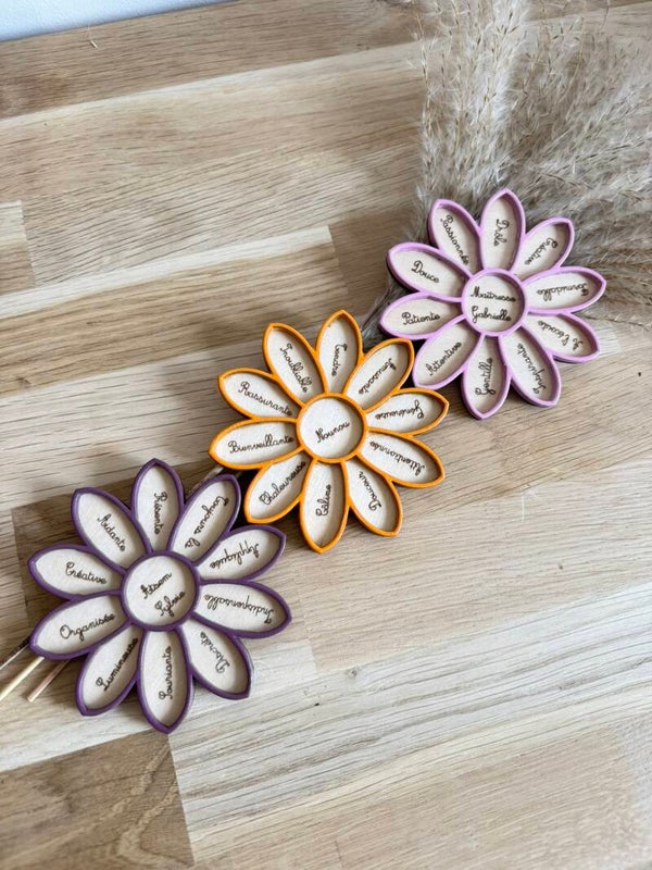 Fleur magnet adjectifs en bois gravé cadeau personnels scolaires
