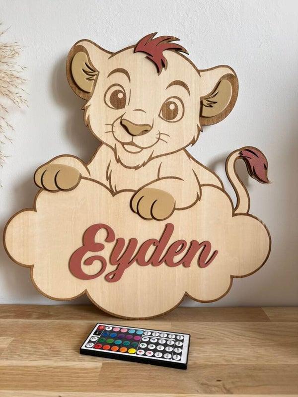 Veilleuse lion sur nuage LED personnalisée prénom et couleur – lampe LED enfant sans fil en bois gravé