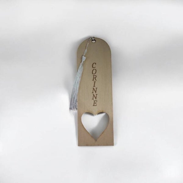 Marque-page en bois gravé personnalisé motif cœur cadeau original
