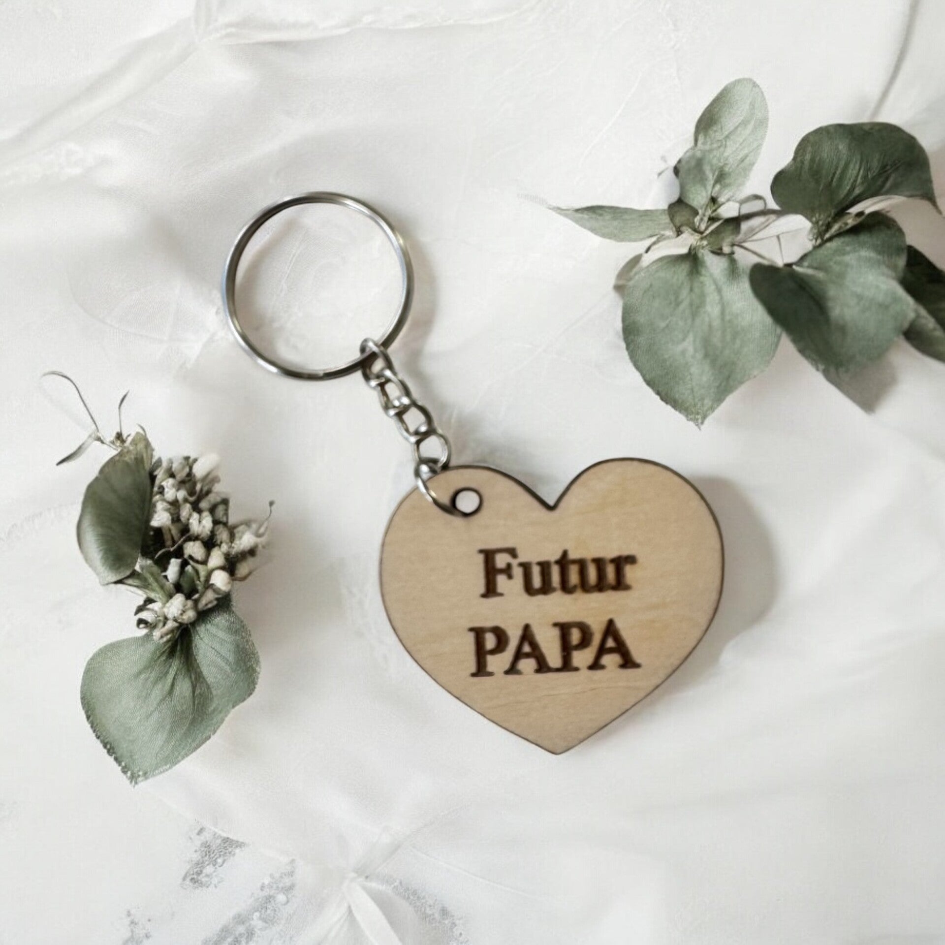 Porte-clé "Futur Papa" en bois gravé personnalisé