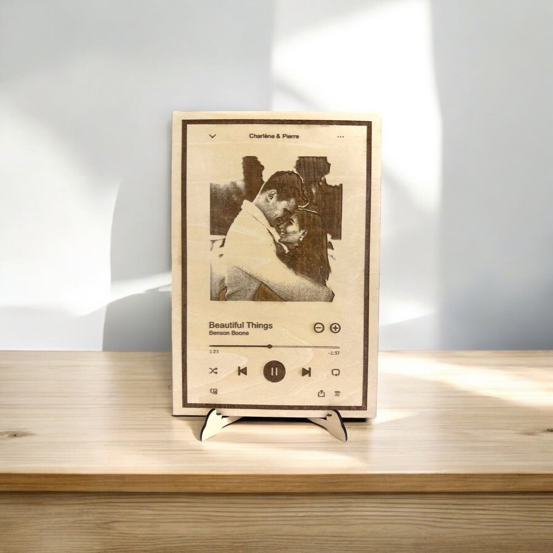 Affiche spotify en bois gravé avec photo et chanson préférée