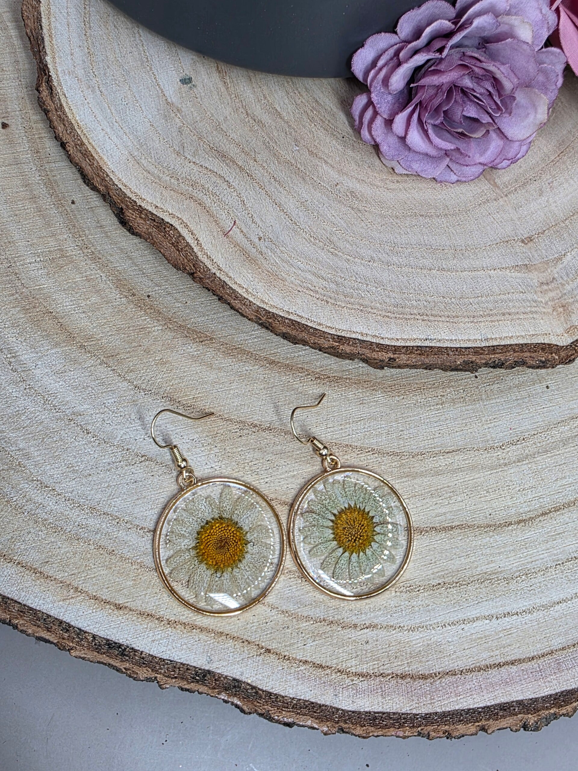 Ohrringe Blüten weiß rund