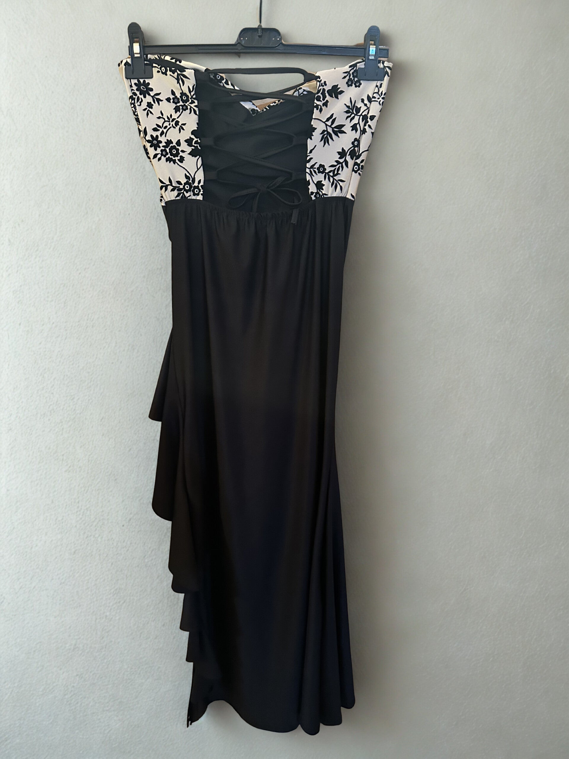 Abito lungo con corpetto