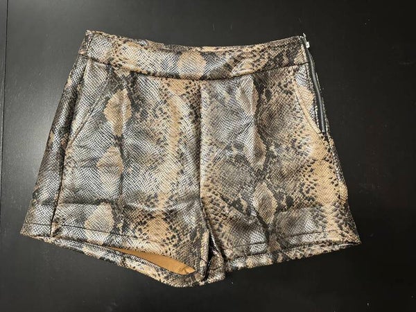 Shorts pitonato