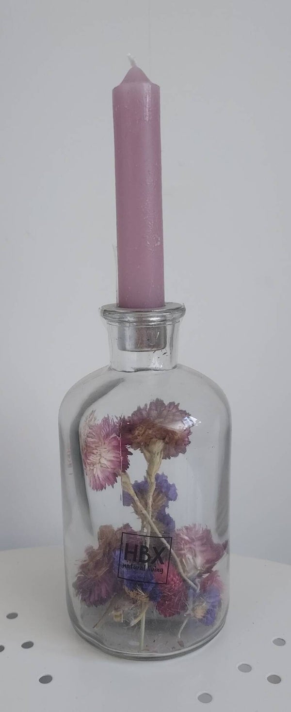 Kandelaar glas met droogbloemen paars
