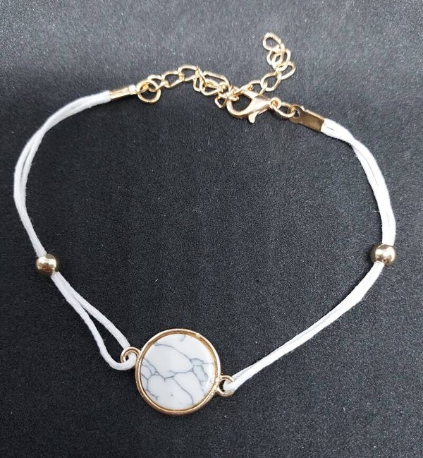 armbandje rond marmer