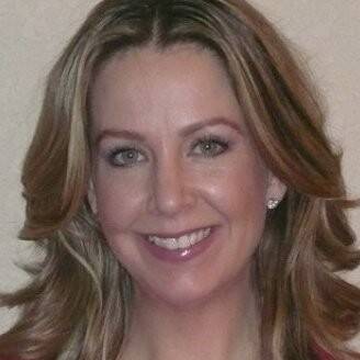 Lisa Manzanares headshot