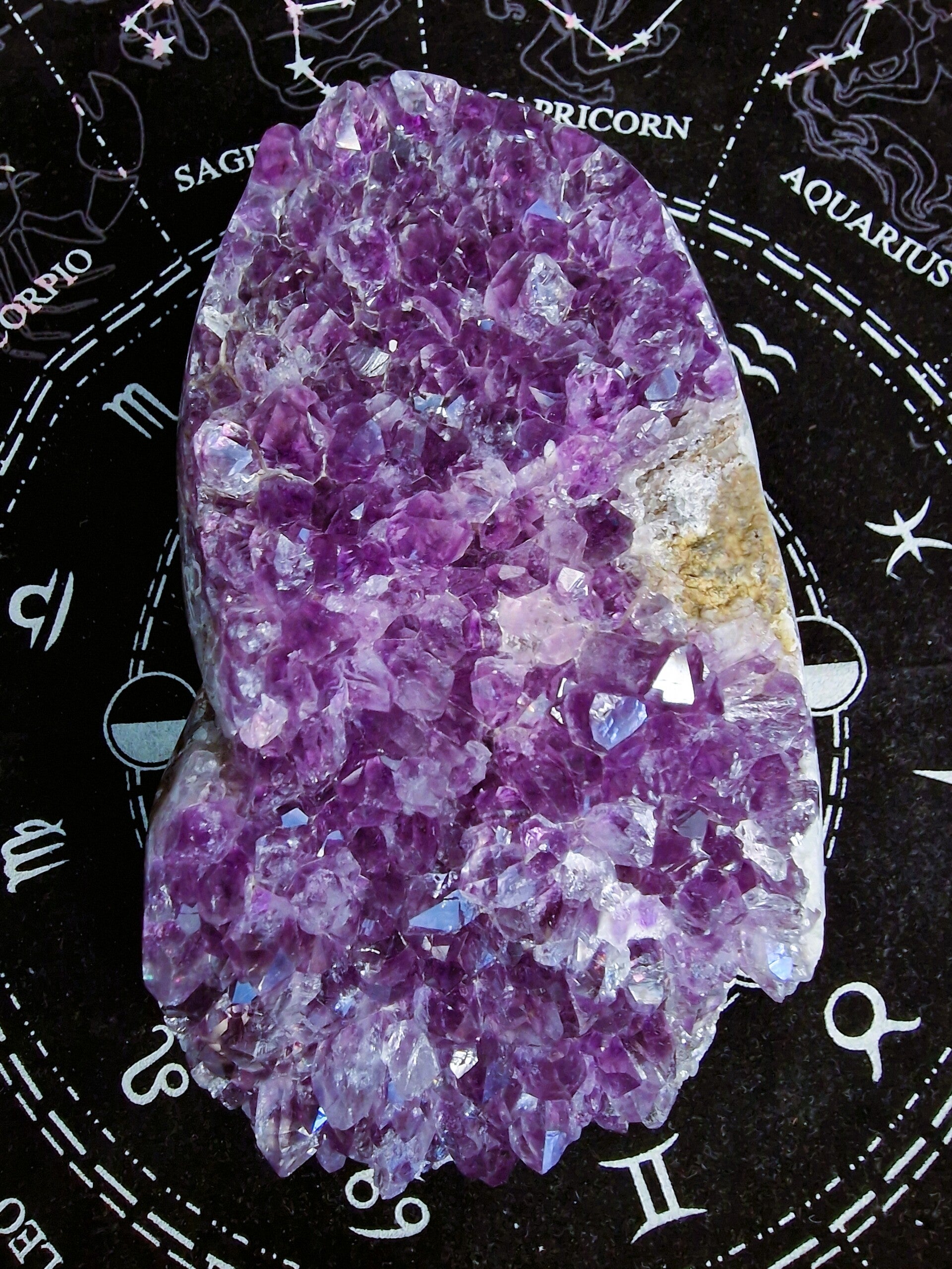 Große Amethyst Druse AA Qualität aus Uruguay 1460 Gramm