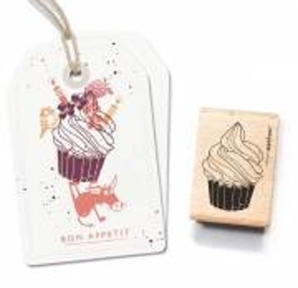 Cats on appletrees Cupcake 2