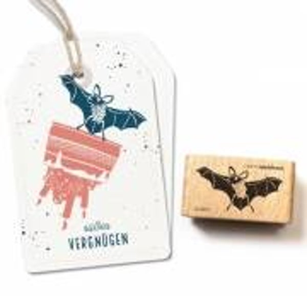 Cats on appletrees Fledermaus Madita