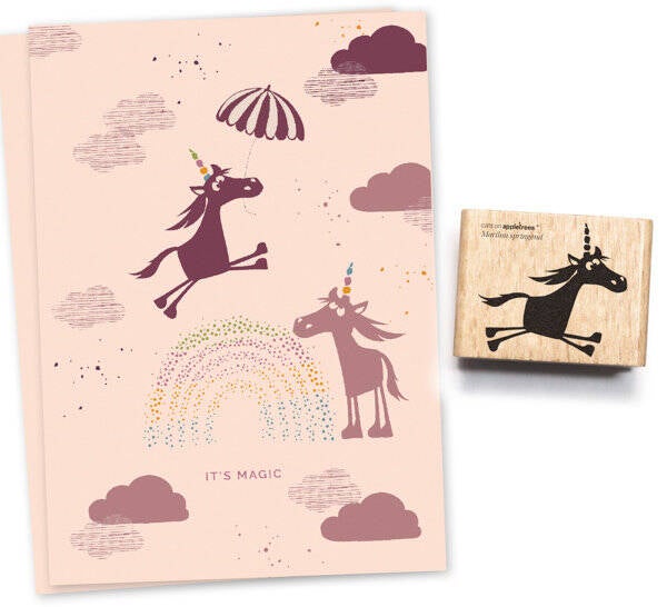 Cats on appletrees Marilou springend