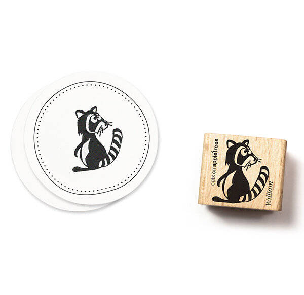 Cats on appletrees Waschbär William