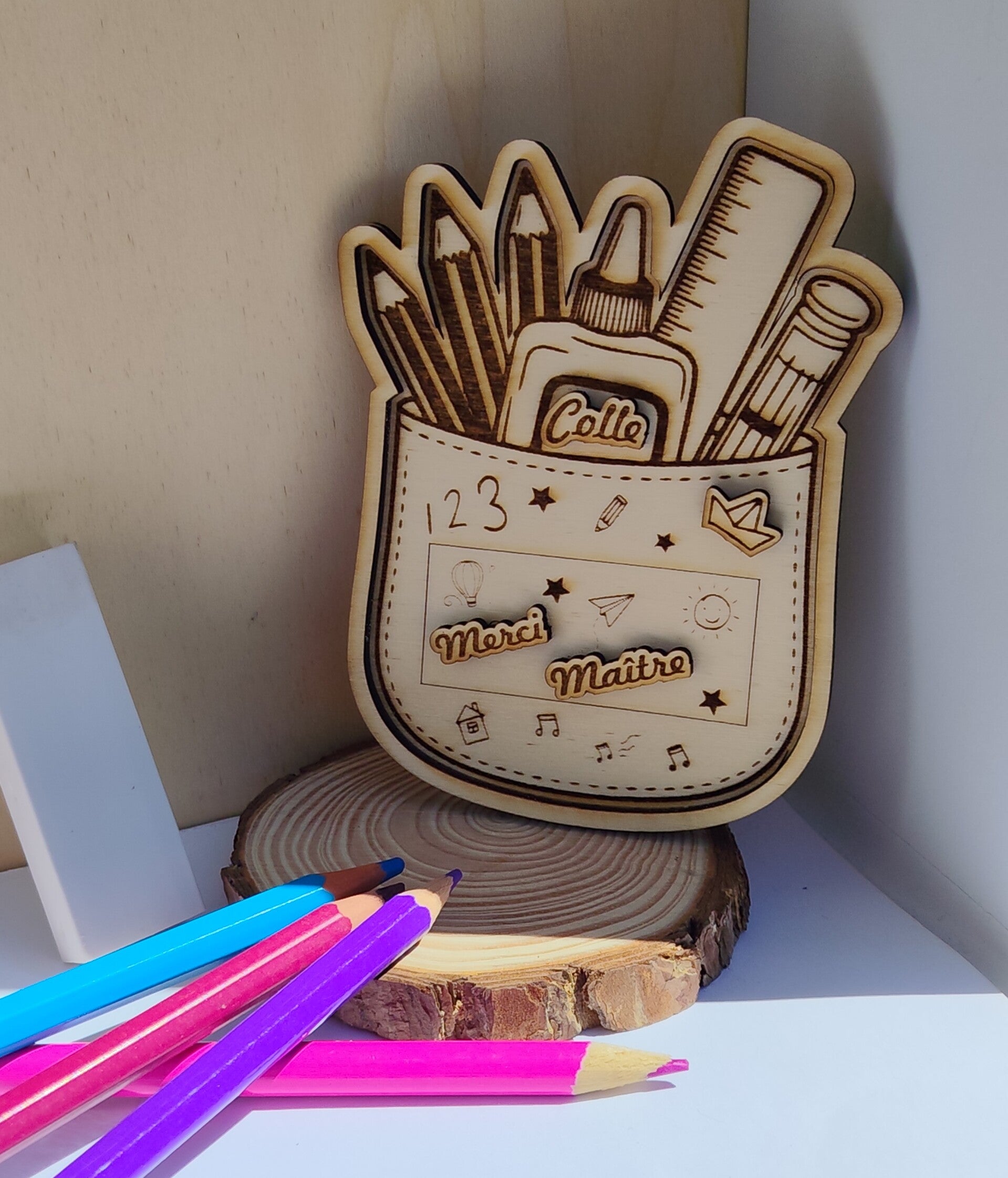 ✏️ Décoration en bois – Merci Maître