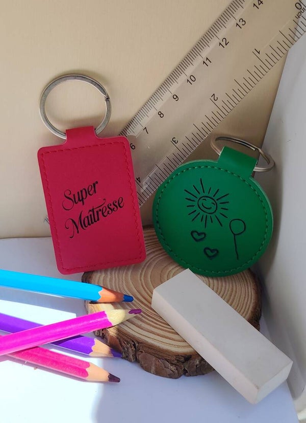 🔑 Porte-clé personnalisé – Cadeau maîtresse