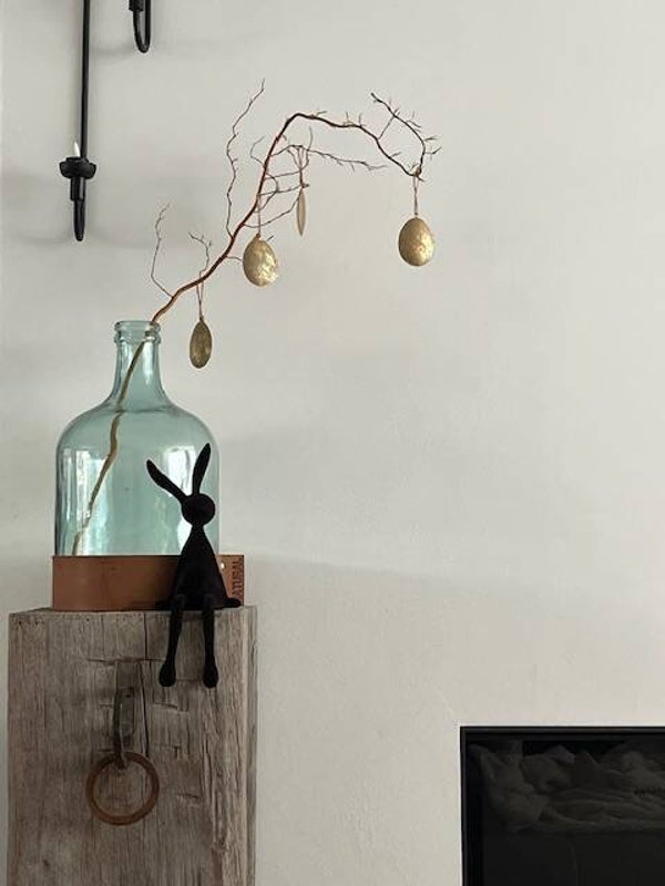 Zittend konijnenbeeldje - langbenig konijn - Landelijk