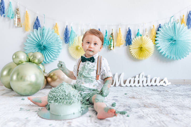 Cake smash limburg, cake smash fotoshoot ,verjaardagsshoot, eerste verjaardag