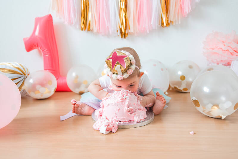 Cake smash limburg, cake smash fotoshoot ,verjaardagsshoot, eerste verjaardag