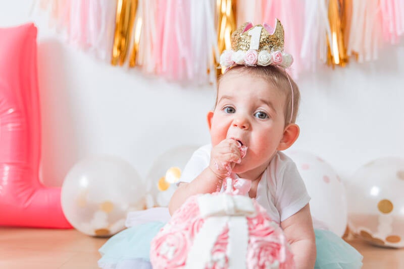 Cake smash limburg, cake smash fotoshoot ,verjaardagsshoot, eerste verjaardag