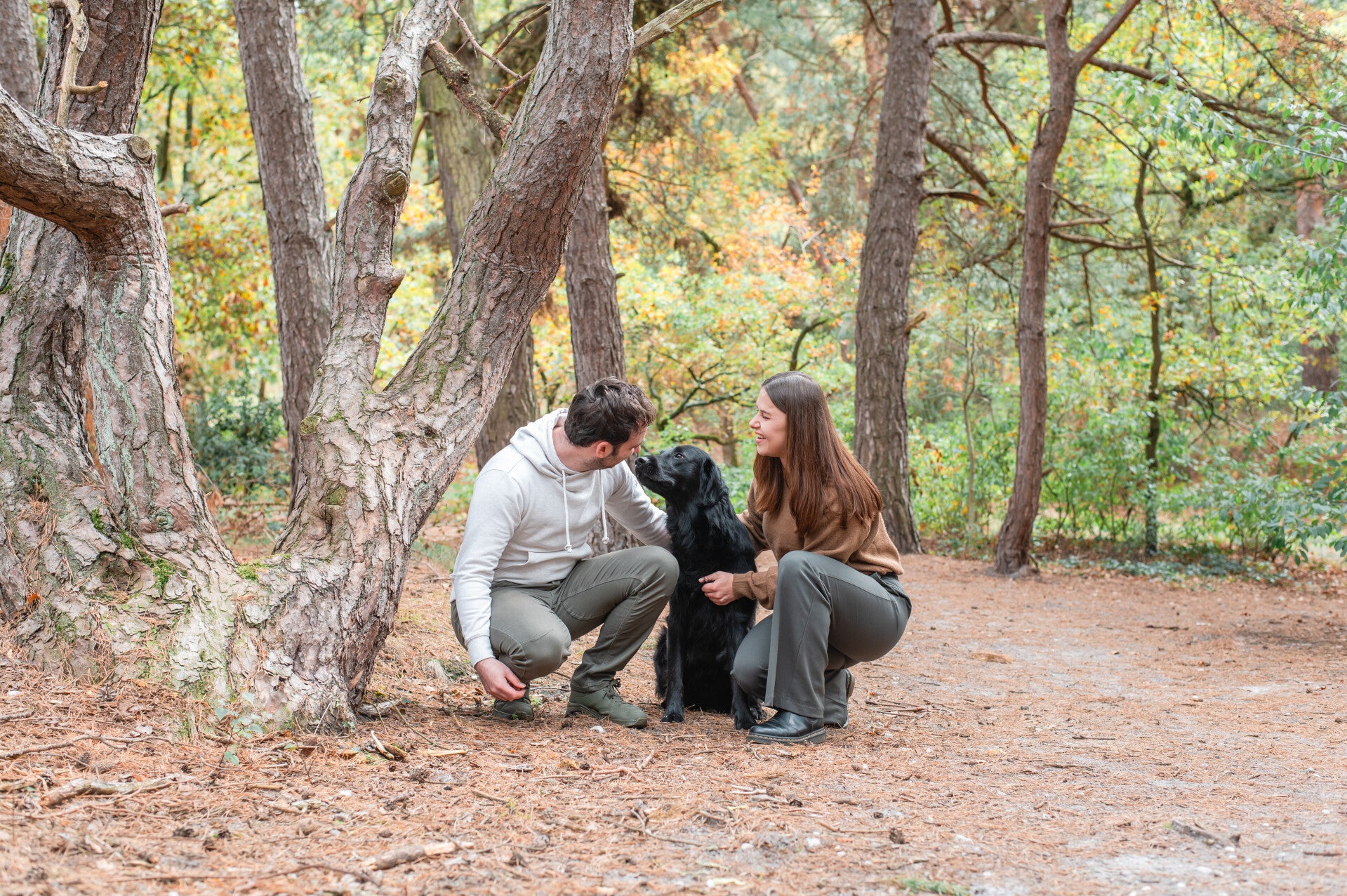 Kids & gezin fotoshoot in Limburg met spontane momenten en emotionele gezinsportretten