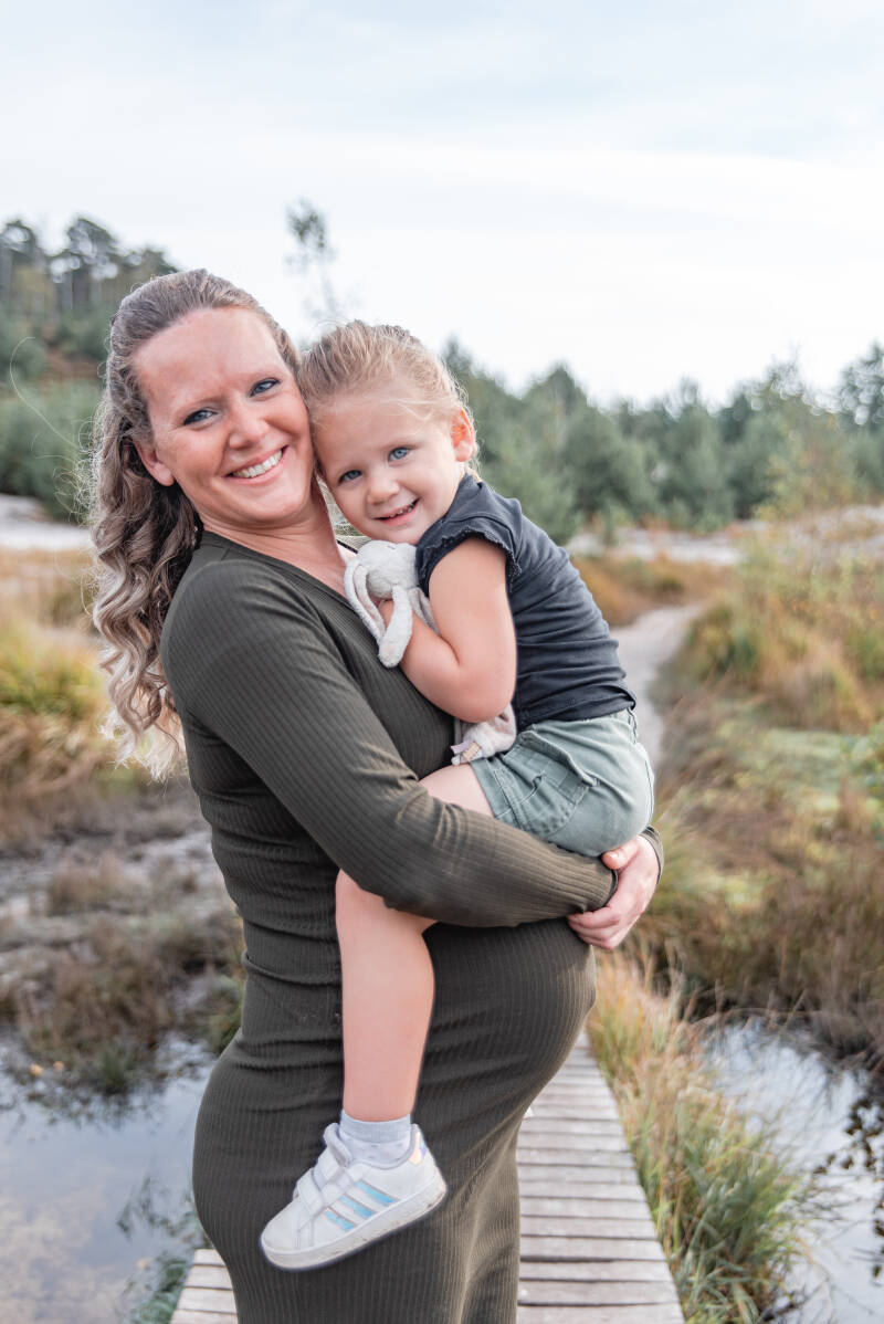 Lisa van Geenen Fotografie, Zwangerschapsfotograaf Limburg, zwangerschapsfotografie, zwangerschap, fotografie