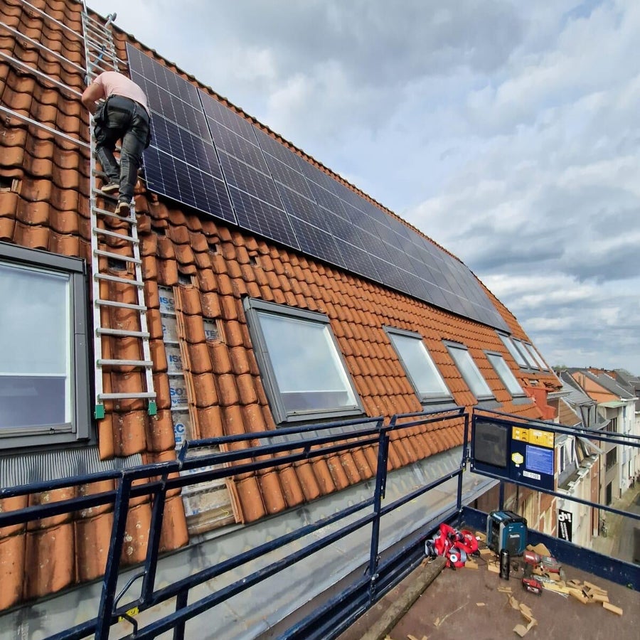 Zonnepanelen installatie 8