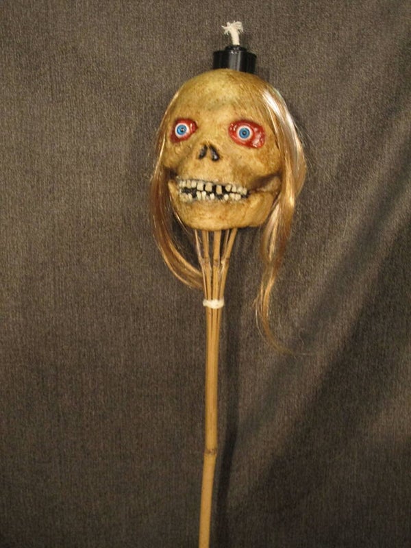 Totenkopf Tiki Fackel - flammender Skull #3 -