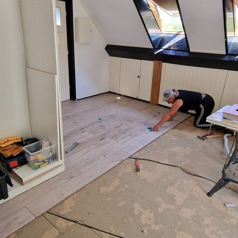 slaapkamer-renovatie-laminaat-2