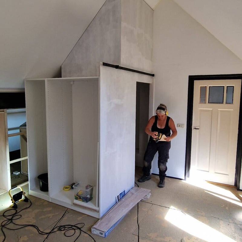 slaapkamer-renovatie-walk-in-kledingkast