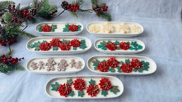 Handgegossene Dose mit Weihnachtsblumen