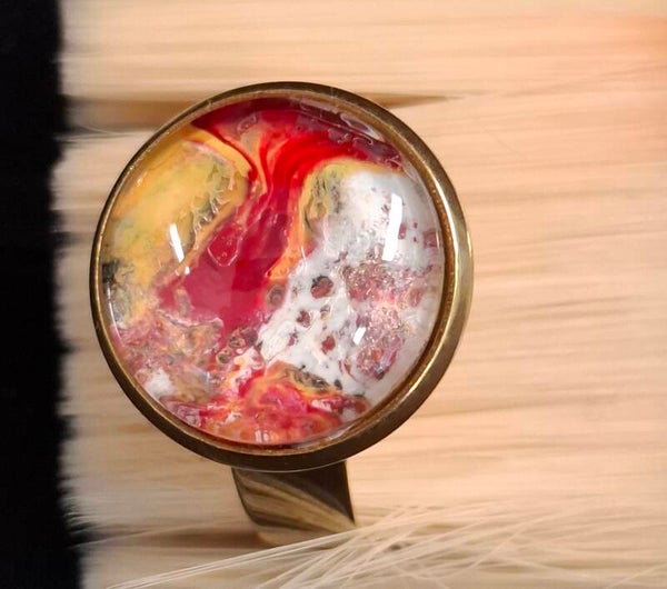 Ring goudkleur rood/geel/wit