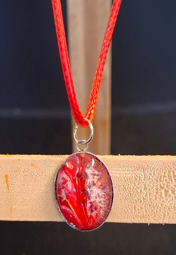 Ketting zilver ovaaltje rood