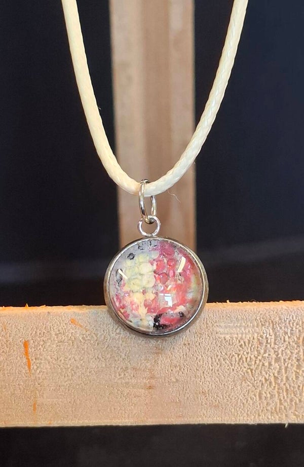 Ketting zilver rondje rood/ecru/roze