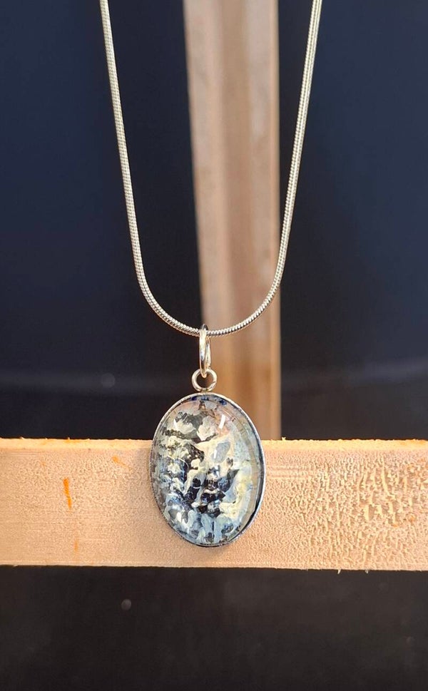 Ketting zilver ovaaltje zwart/wit