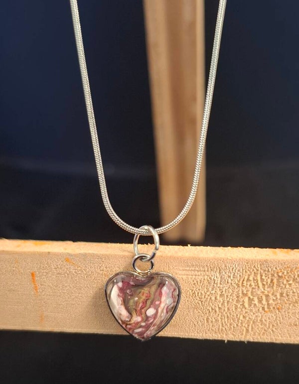 Ketting zilver hartje zwart/wit/roze