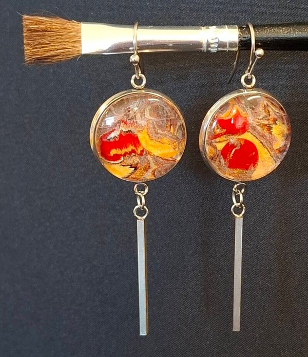 Oorbellen 'Staafje' rood/goud