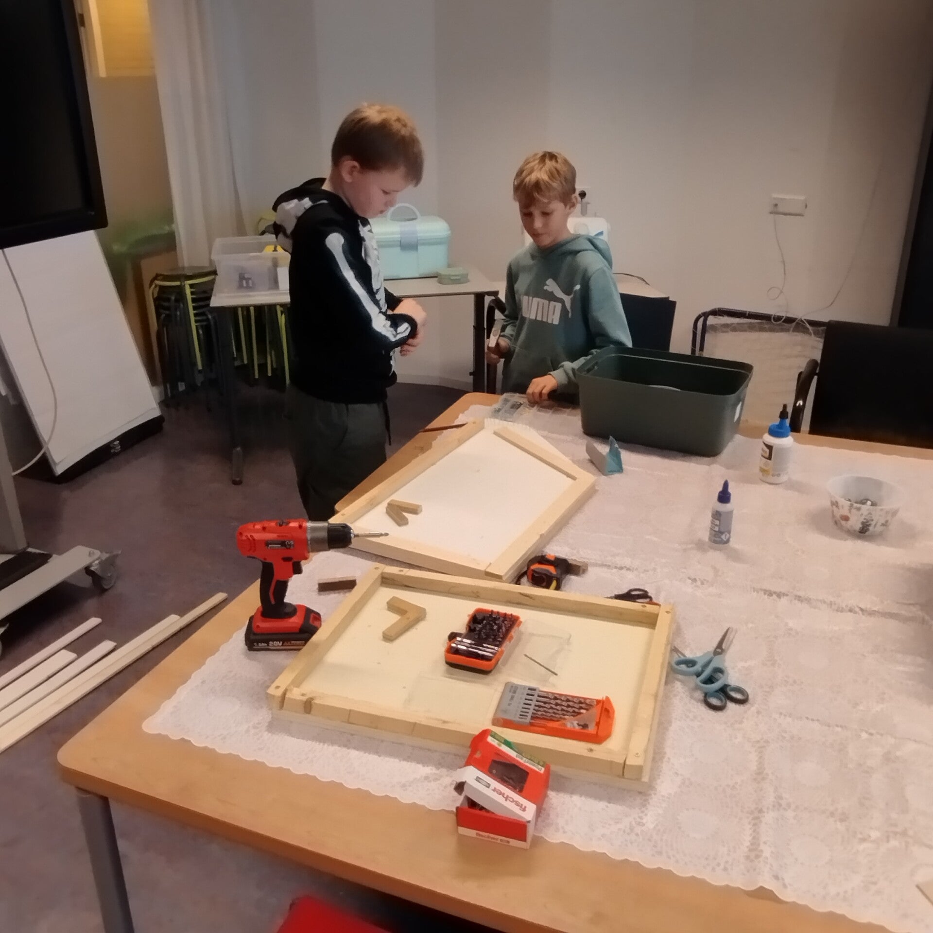 Creatieve workshop Friesland workshop Wommels creatieve teamworkshop vrijgezellenfeest workshop vriendinnen workshop Friesland kinderworkshop event creatieve workshop teamdag kunst workshop Friesland