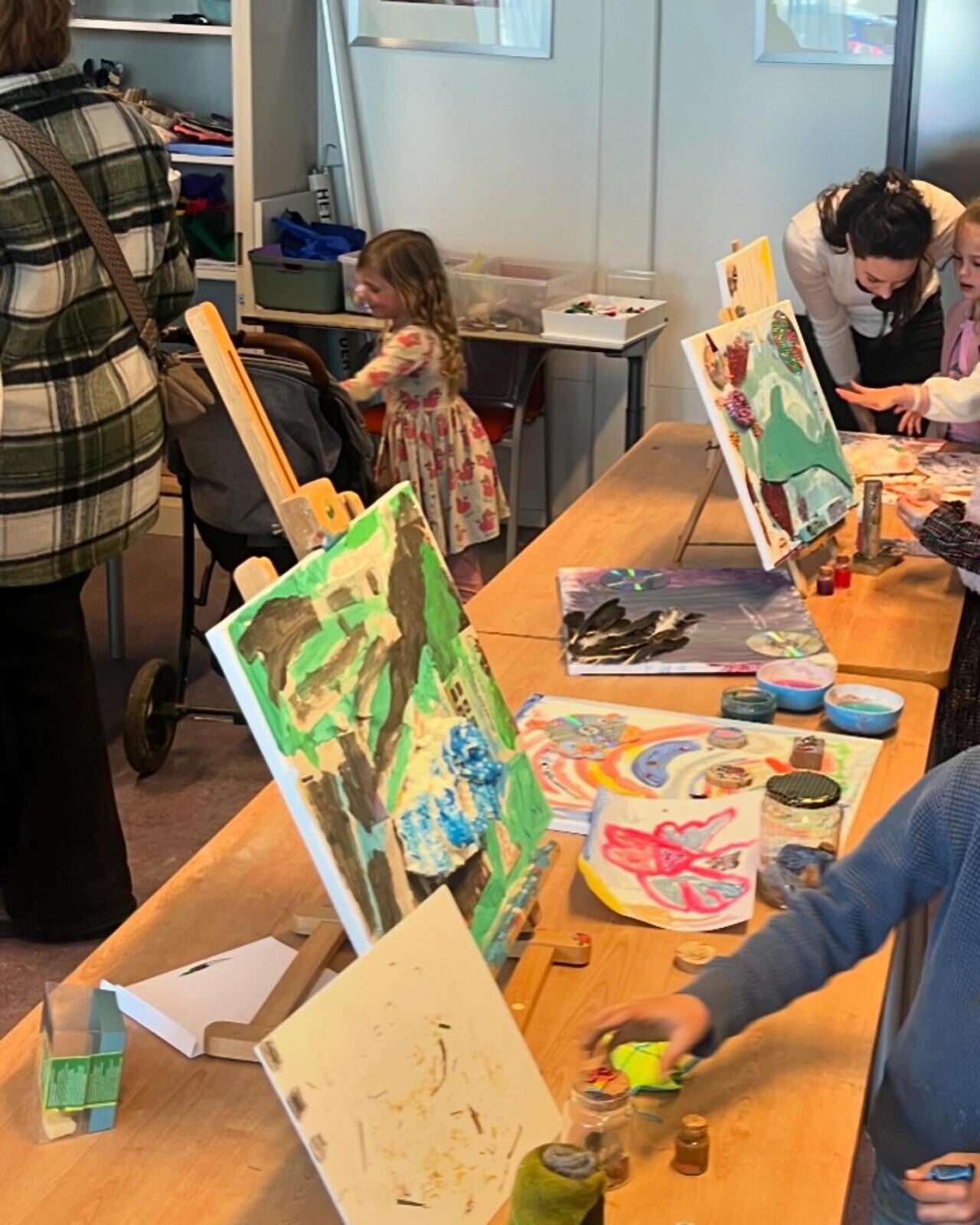 Creatieve workshop Friesland workshop Wommels creatieve teamworkshop vrijgezellenfeest workshop vriendinnen workshop Friesland kinderworkshop event creatieve workshop teamdag kunst workshop Friesland