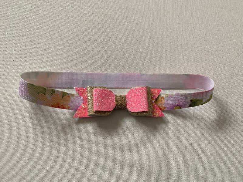 Feestje in je haar, haarband bloemen